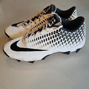 Nike White And Black Baseball Cleats